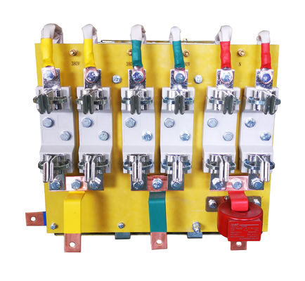 60KVA ثلاث مراحل محول السيارات حامل الصمامات 380V 220V / 127V